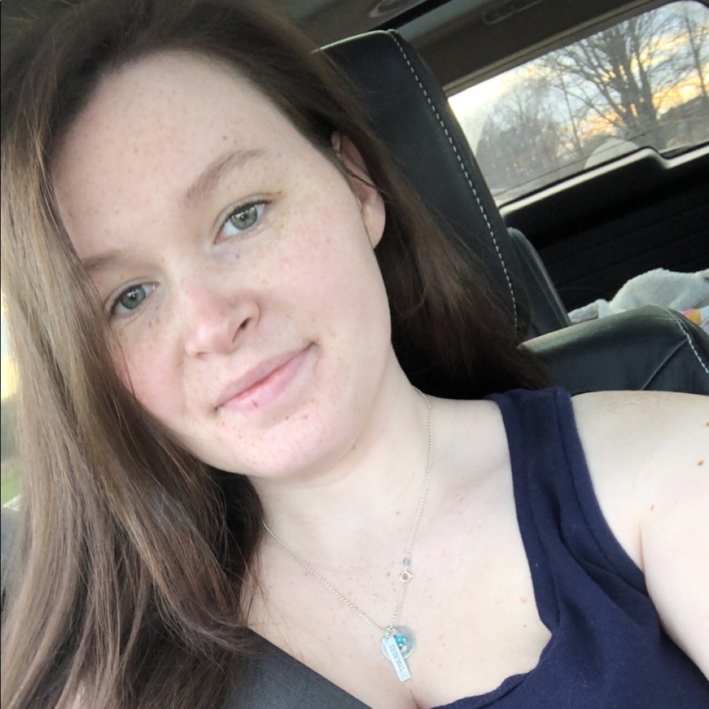 Meet your Posher, Nicole